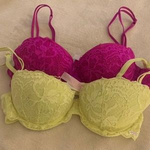 2 victorias secret PINK date pushup lace demi bras